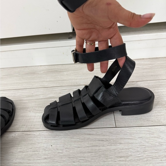 ALOHAS Perry Ankle black leather Strap Fisherman Sandal size 35 missing 1 strap - Picture 9 of 9